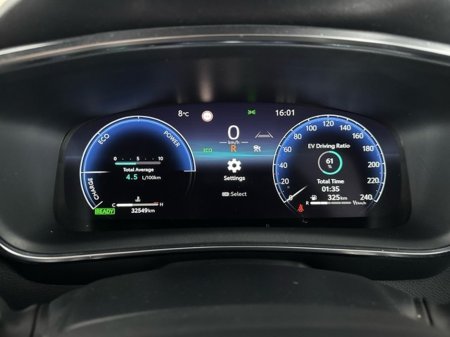 2024 Toyota Corolla HYBRID LUNA Hatchback €27,950 thumbnail