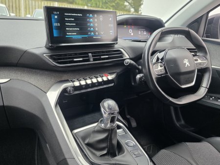 2022 Peugeot 3008 - thumbnail 13