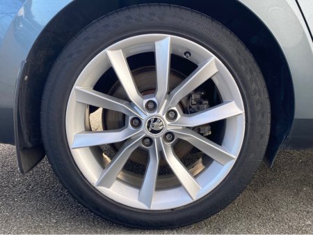 2016 Skoda Superb - thumbnail 11