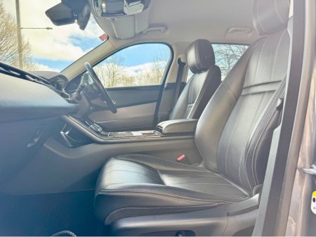 2018 Land Rover Range Rover Velar - thumbnail 18