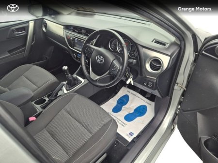 2014 Toyota Auris - thumbnail 10