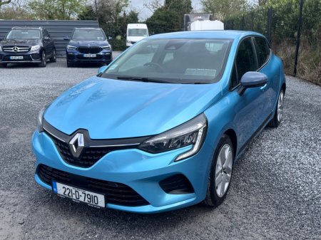 2022 Renault Clio - thumbnail 3