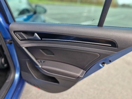 2017 Volkswagen Golf - thumbnail 29