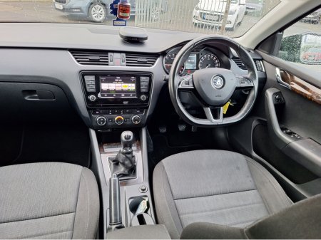 2016 Skoda Octavia STYLE 1.6 TDI 90HP *High Spec/ thumbnail