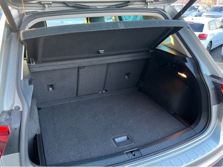 2019 Volkswagen Tiguan HIGHLINE 4MOTION AUTOMATIC 2.0 DIESEL //HIGH SPEC//360 PARKING CAMERAS//FRONT AND REAR HEATED SEATS//POWER TAILGATE//HEAD UP DISPLAY// thumbnail