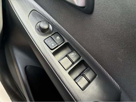 2017 Mazda Demio - thumbnail 18