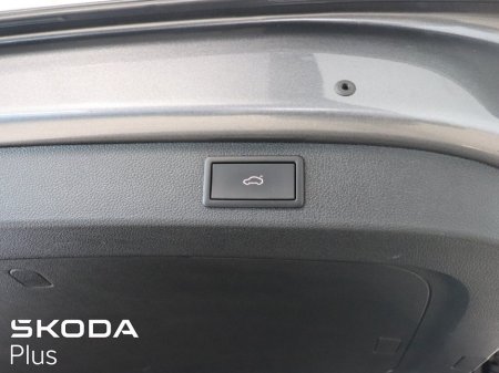 2024 Skoda Kodiaq 2.0 TDI 150HP DSG Ambition 7 Seat €45,950 thumbnail