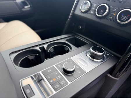 2018 Land Rover Discovery 2.0 TD4 Se Luxury Edition ~ Seven Seats €26,999 thumbnail