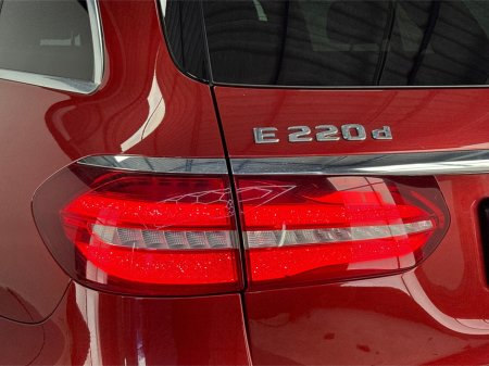 2019 Mercedes-Benz E Class - thumbnail 10