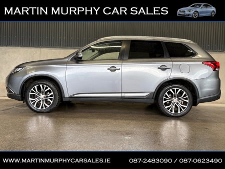 2015 Mitsubishi Outlander - thumbnail 3