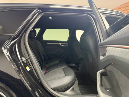 2025 Audi A6 LAUNCH EDITION E-HYBRID QUATTRO €84,990 thumbnail