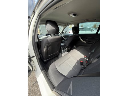 2017 BMW 3 Series - thumbnail 18