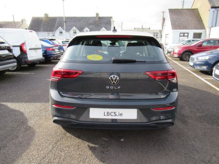 2022 Volkswagen Golf LIFE TDI €25,790