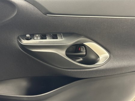 2023 Toyota Yaris Cross - thumbnail 25