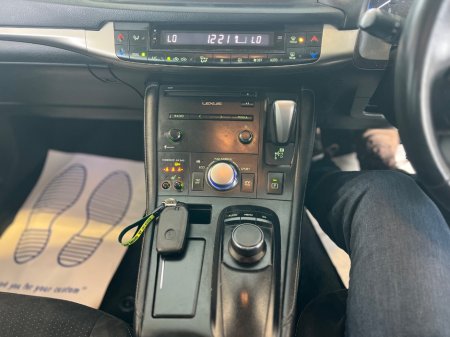 2015 Lexus CT 200 h - thumbnail 15