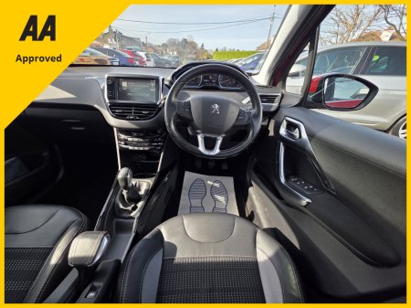 2017 Peugeot 2008 - thumbnail 13