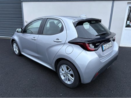 2023 Toyota Yaris 1.5 HYBRID LUNA 4DR AUTO €16,950