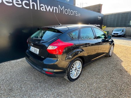 2012 Ford Focus - view 3