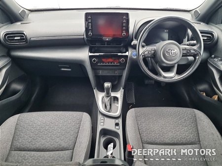 2022 Toyota Yaris Cross 1.5 Hybrid Luna Sport auto €26,950 thumbnail