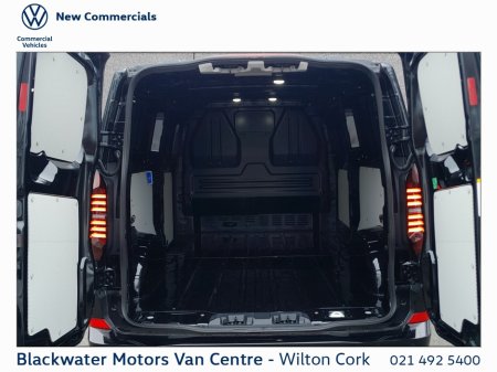 2025 Volkswagen Transporter TRANSPORTER TL LWB30 150HP M6F €46,400 thumbnail