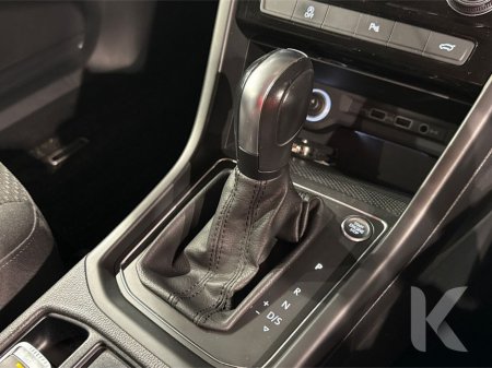 2020 Volkswagen Touran 1.4 AUTOMATIC - 7 SEATER - ALLOY WHEELS - REAR CAMERA - COMFORT LINE €24,950 thumbnail