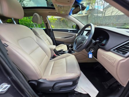 2016 Hyundai Tucson - thumbnail 13