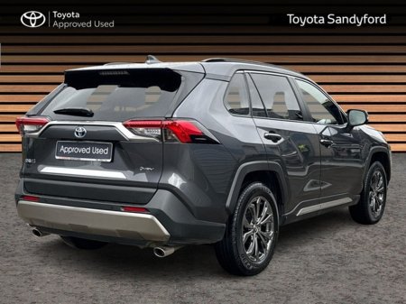 2025 Toyota Rav4 - photo 2