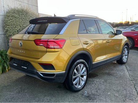 2020 Volkswagen T-Roc STYLE DESIGN AUTOMATIC 2.0 DIESEL //LOW MILES//REVERSE CAMERA//KEYLESS ENTRY//ADAPTIVE CRUISE CONTROL//BLIND SPOT WARNING// €23,950 thumbnail