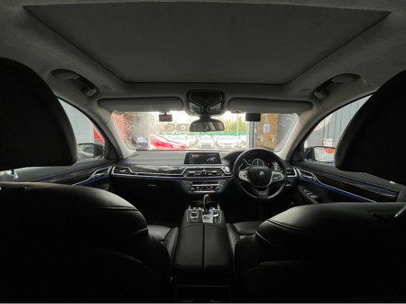 2016 BMW 7 Series - thumbnail 24