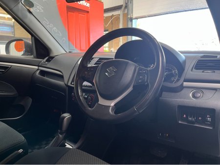 2014 Suzuki Swift - thumbnail 8