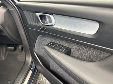 2026 Volvo XC40 B3 MILD HYBRID *IN STOCK* €130 PER WEEK ON PCP €52,990 thumbnail