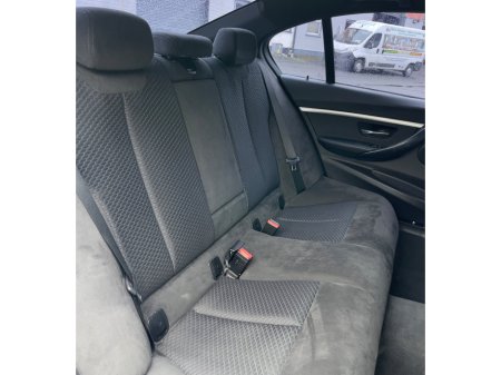 2016 BMW 3 Series - thumbnail 10