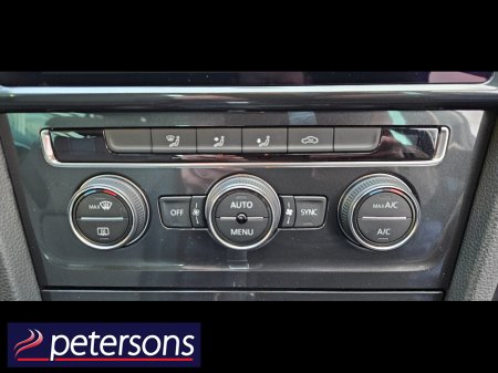 2018 Volkswagen Golf 1.2 TSI 5 DOOR AUTOMATIC - LOW MILEAGE €19,950 thumbnail