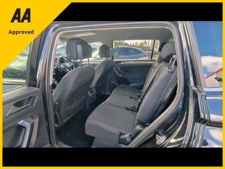 2022 Volkswagen Tiguan - thumbnail 19