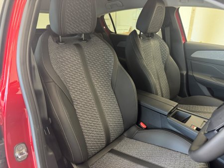 2026 Peugeot 308 - thumbnail 9