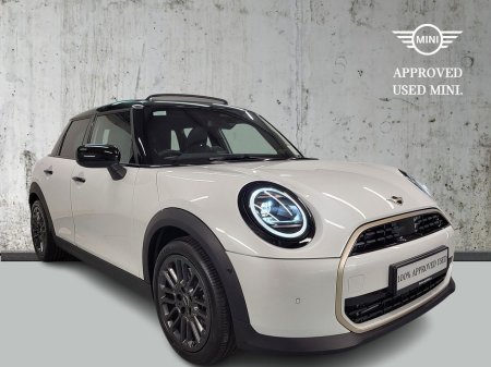 2025 MINI Hatch Cooper C Exclusive level 2