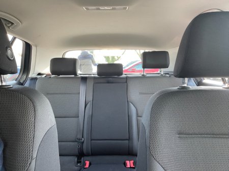 2017 Volkswagen Golf - thumbnail 9