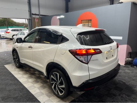 2017 Honda Vezel €16950! 2017 HONDA VEZEL RS HYBRID SENSING 1.5 AUTOMATIC / CRUISE CONTROL / REVERSE CAMERA / HEATED SEATS / PADDLE SHIFTERS AND MORE €16,950 thumbnail