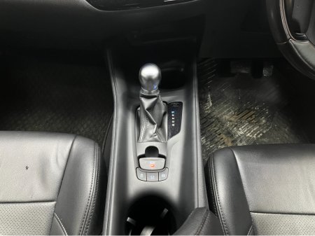 2019 Toyota C-HR - thumbnail 18