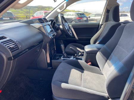 2017 Toyota Landcruiser - thumbnail 11