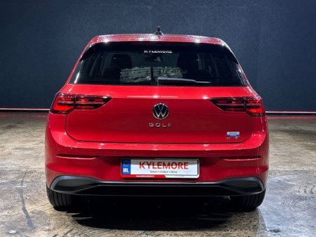 2023 Volkswagen Golf - view 4