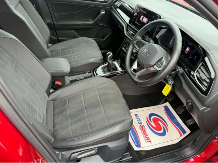 2024 Volkswagen T-Roc - thumbnail 11