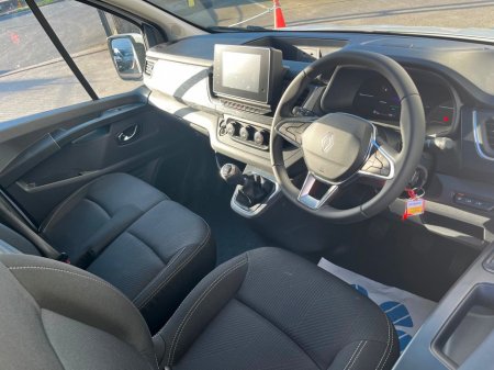 2026 Renault Trafic - thumbnail 6