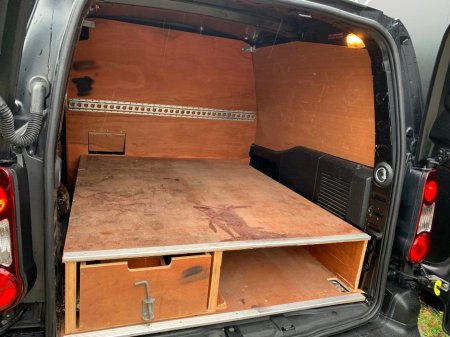 2017 Peugeot Partner 1.6 HDI 75BHP PROFESSIONAL 3 SEATER // PRICE EXCL. VAT // ONE OWNER // EXCELLENT SERVICE HISTORY // €6,463 thumbnail