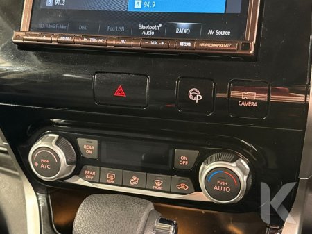 2018 Nissan Serena S-HYBRID 2.0L AUTOMATIC - MULTI FUNCTION STEERING WHEEL - CRUISE CONTROL - HEATING / AC CONTROLS - REVERSE CAMERA €19,950 thumbnail