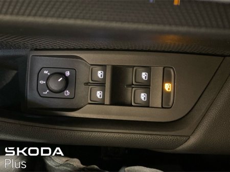 2023 Skoda Octavia - thumbnail 22