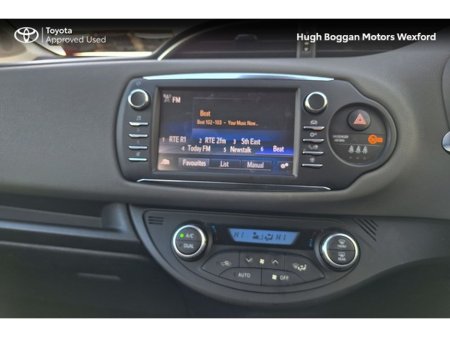 2018 Toyota Yaris - thumbnail 13