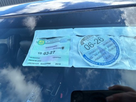 2019 Land Rover Discovery - thumbnail 6