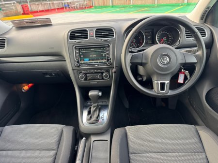 2010 Volkswagen Golf  €7,950 thumbnail