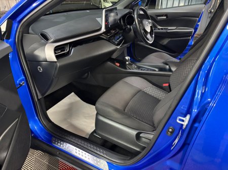 2021 Toyota C-HR - thumbnail 16